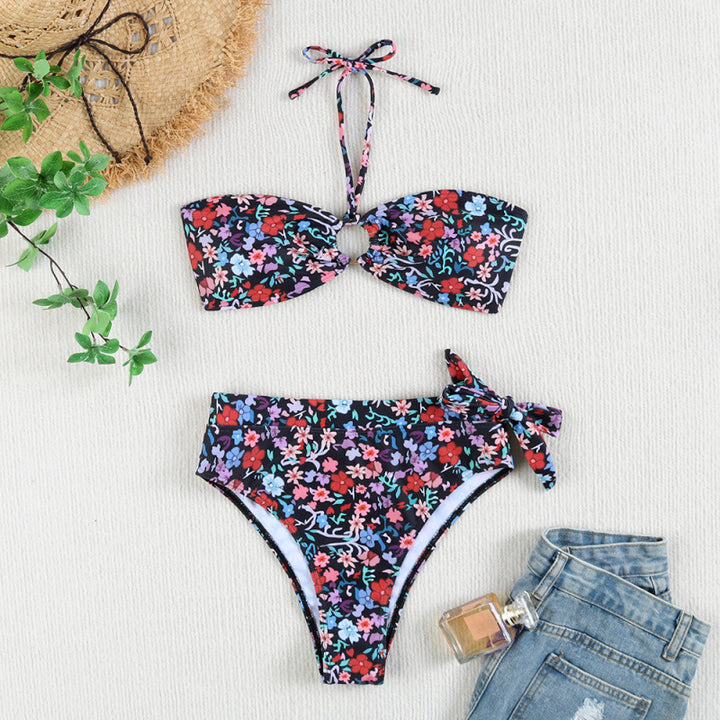 Dame bandeau-bikini med justerbare stropper og kvalitets twist-design Skovae