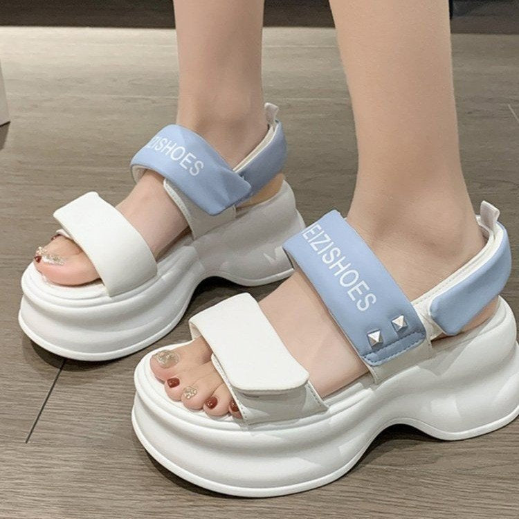 Dame mode sandaler med innovativ platform Stilla