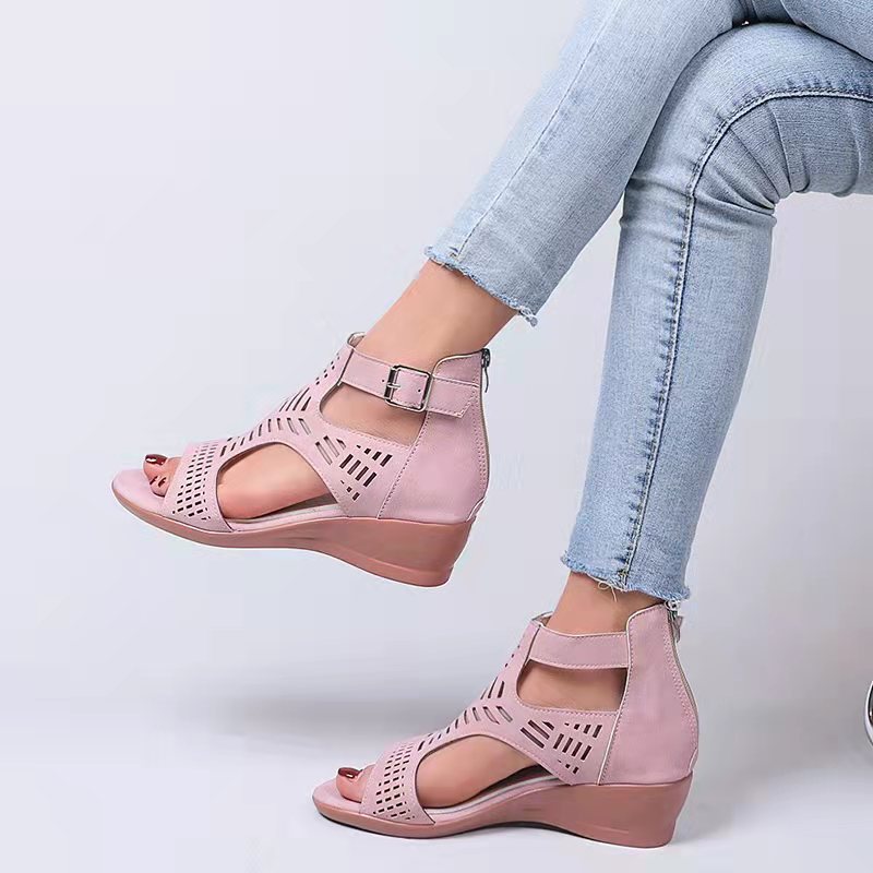Dame wedge-sandaler med moderne cut-out-design og komfortabelt fodbed Stilla