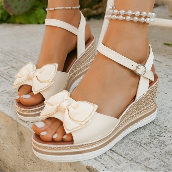 Dame Wedge-sandaler med dekorativ sløjfeapplikation og skridsikker sål Stilla