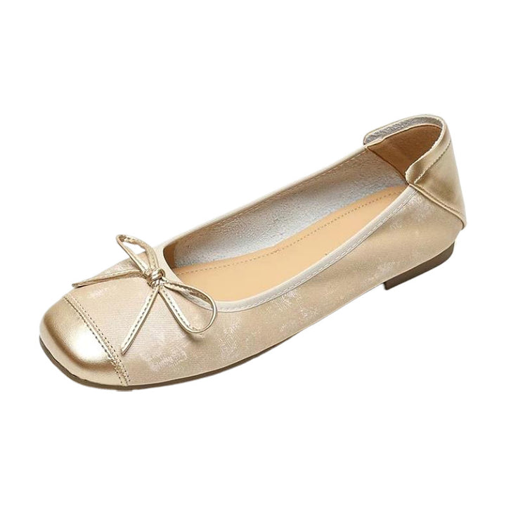 Dame ballerinaer med moderigtige bånd-detaljer og elegante accenter Stilla
