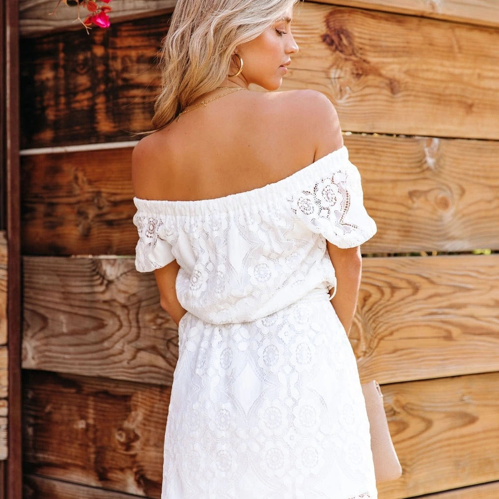 Dame Off-Shoulder Blonde Minikjole med Bindebånd i Taljen Stilla