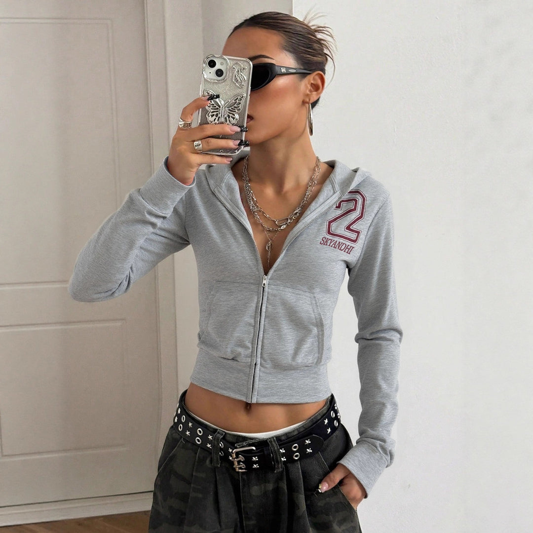 Damers cropped hoodie jakke med fuld lynlås og stilfuldt logo Stilla