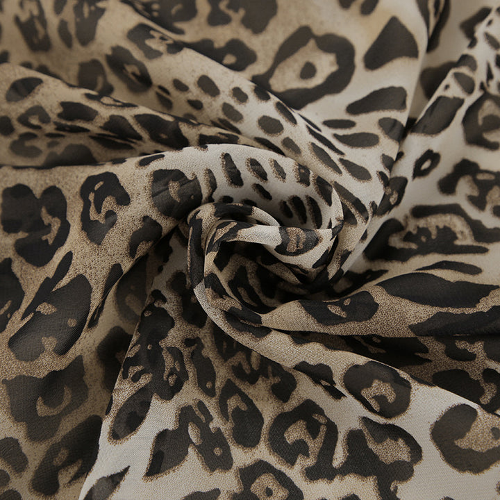 Dame Minikjole med dyre leoparddesign og elegante flæsedetaljer Stilla