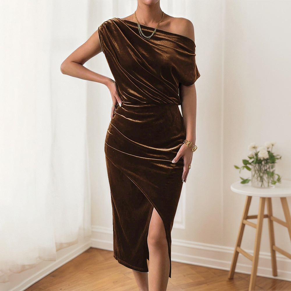 Kvinder Elegant Maxi Kjole med Off-the-Shoulder Design og Luksuriøs Velour Stilla
