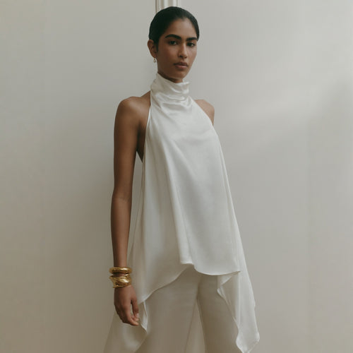 Dame elegant satineret heldragt med asymmetrisk snit Skovae