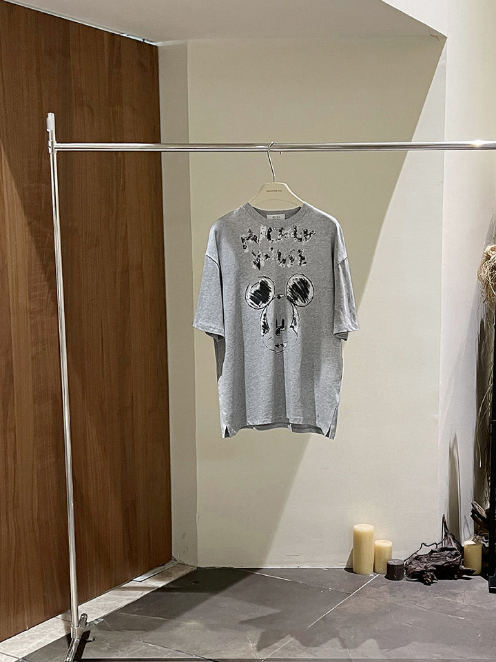 Dame T-shirt med unikt Mickey Mouse tryk og afslappet snit Stilla