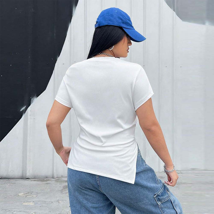 Dame T-shirt med sideløsninger og asymmetrisk snit Skovae