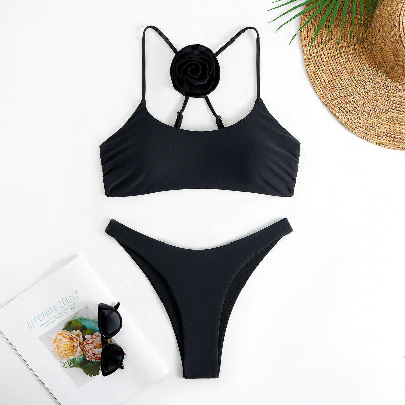 Dame bikini-sæt med blomsterdetalje og høj benudskæring Skovae