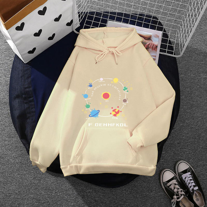 Kvinders hoodie med unikt rummotiv Stilla