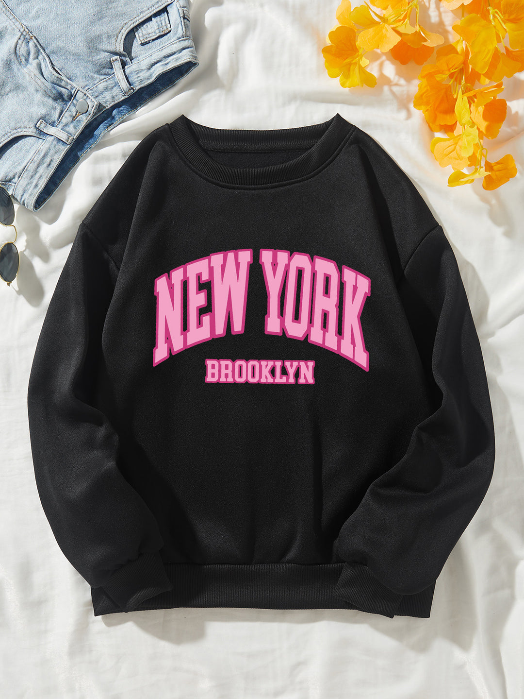Kvindernes afslappede sweater med iøjnefaldende NYC print Skovae