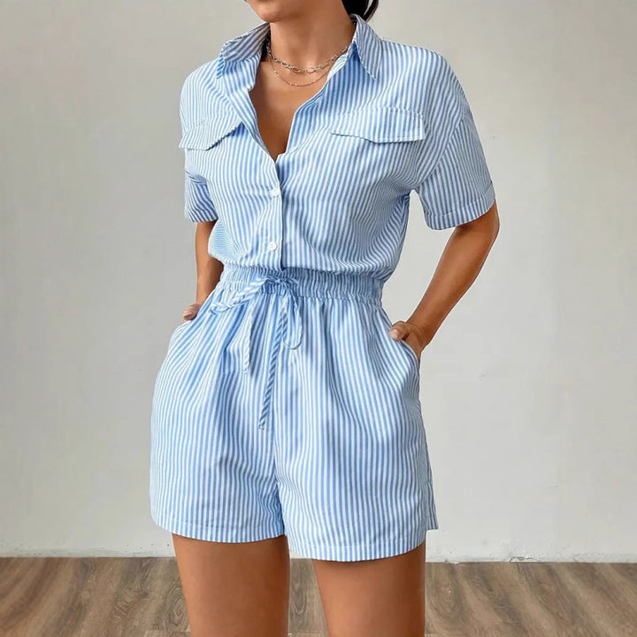 Dame kort jumpsuit med figursyet pasform og praktiske lommer Skovae