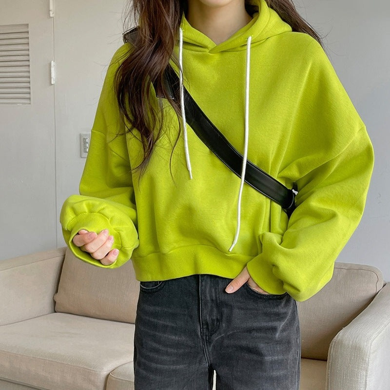 Kvinders afslappede cropped hoodie med voluminøse ærmer Stilla