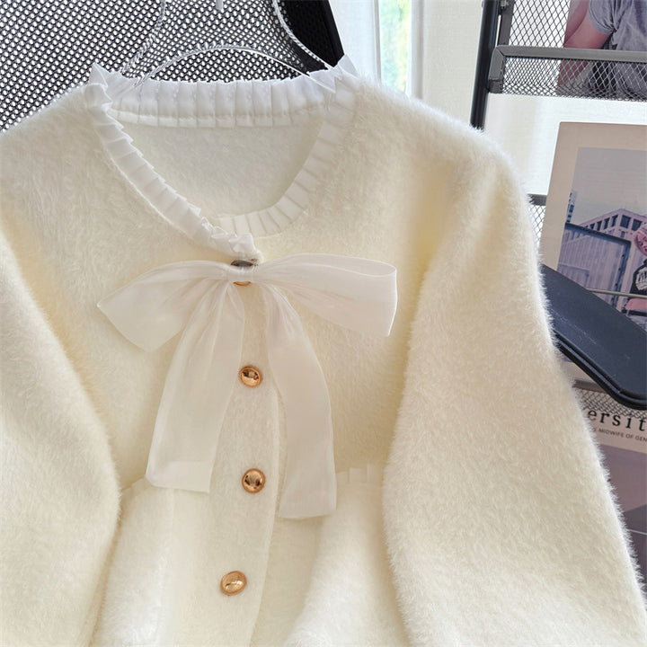 Dame Fluffy Cardigan med Elegant Sløjfe Krave og Dekorative Knapper Stilla