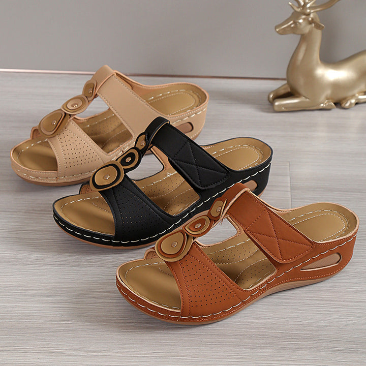 Dame Komfortable kile sandaler med fashionable accenter Stilla