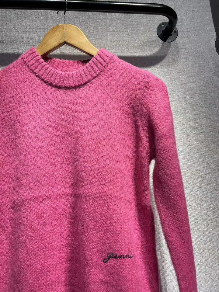 Damer hyggelig sweater lavet af mohair-blanding med brede ribkanter Stilla