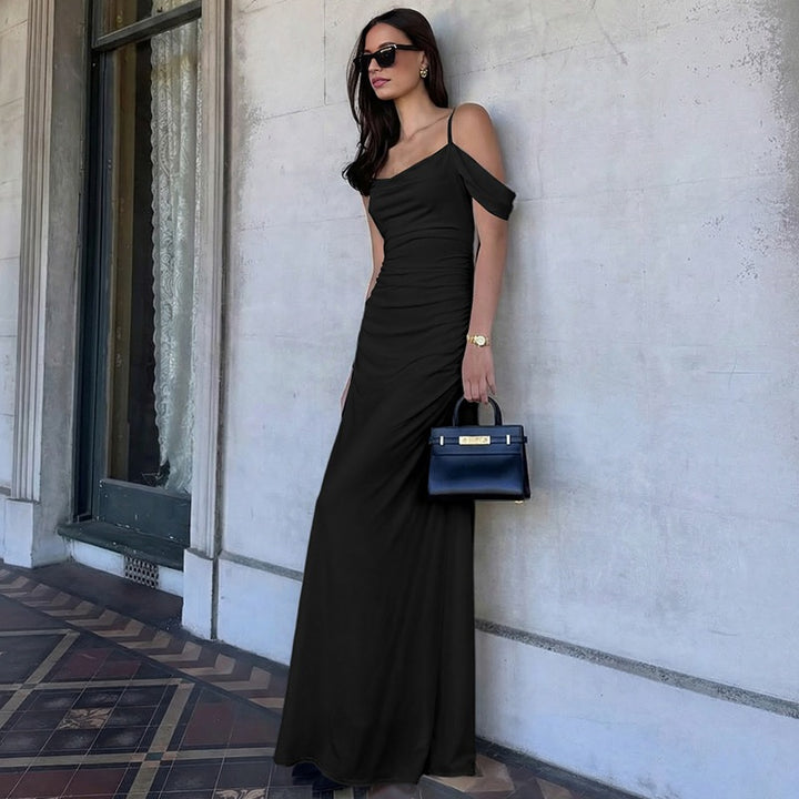 Dame Elegant gulvlange kjole med unik drapering Skovae