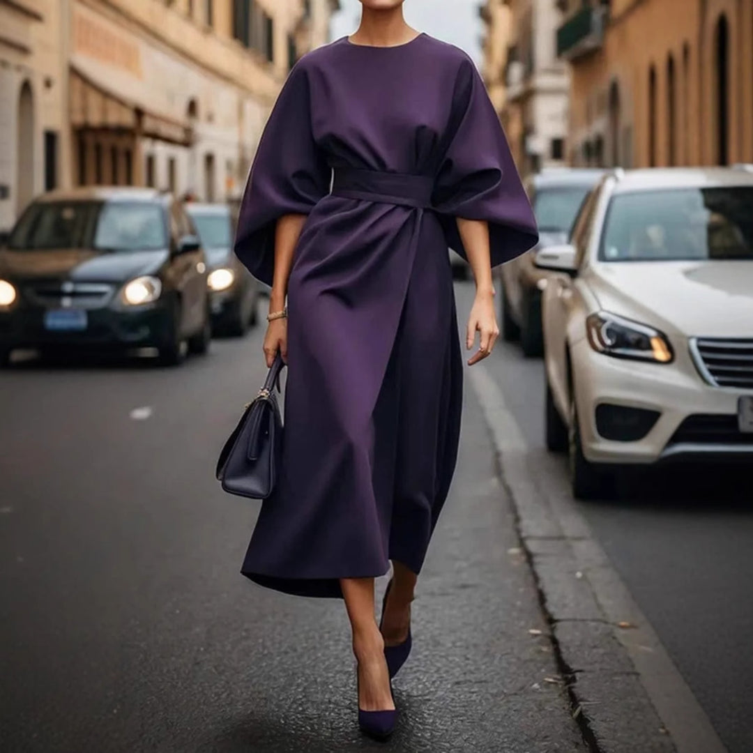 Dame elegant maxikjole med asymmetrisk snit og volumniøse ærmer Stilla