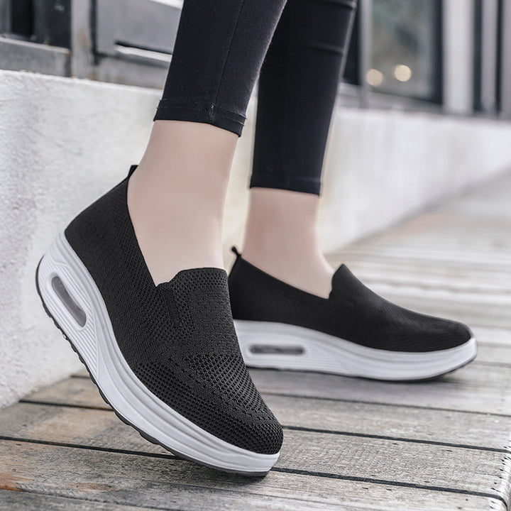 Femme Stretch Slip-On Sneakers Stilla