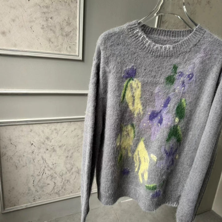 Dame strikpullover med blomsterdesign og blød tekstur Stilla