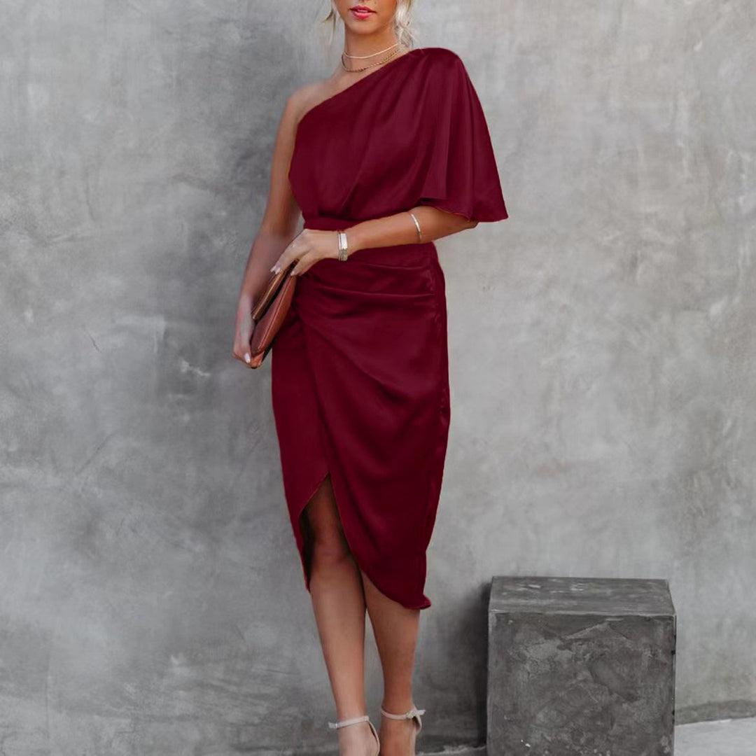 Dame elegant One-Shoulder Kjole med Drapering Stilla
