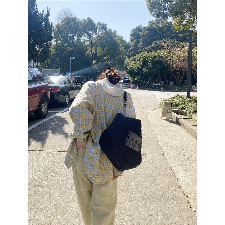 Dame Ternet Bluse i Oversized Stil Stilla
