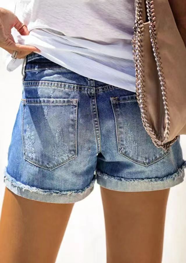 Dame Jeans-shorts med modische Leo-patches og afslappet destroyed-look Stilla