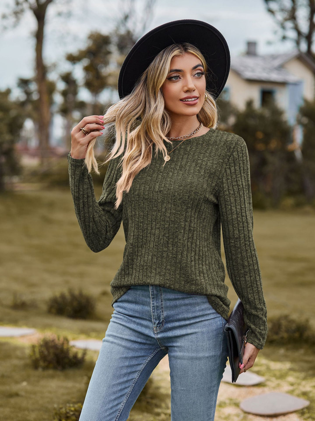 Dame finstrikket pullover med elegant ribstruktur Stilla
