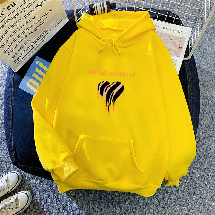 Kvinders hoodie med trendy hjerte design og komfortabel pasform Skovae
