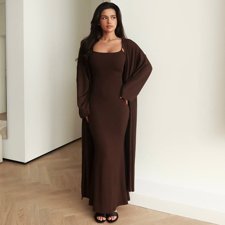 Dame Maxi-kjole med elegant omslagjakke og figursyet snit Stilla
