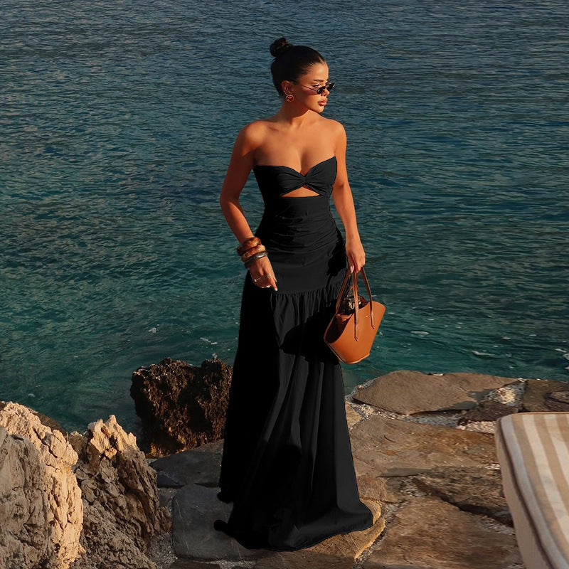 Dame strapless rynket maxi kjole med cut-out-detalje Stilla