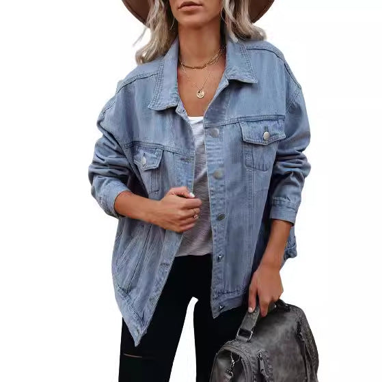 Kvinders afslappede denimjakke i oversized pasform med brystlommer Stilla
