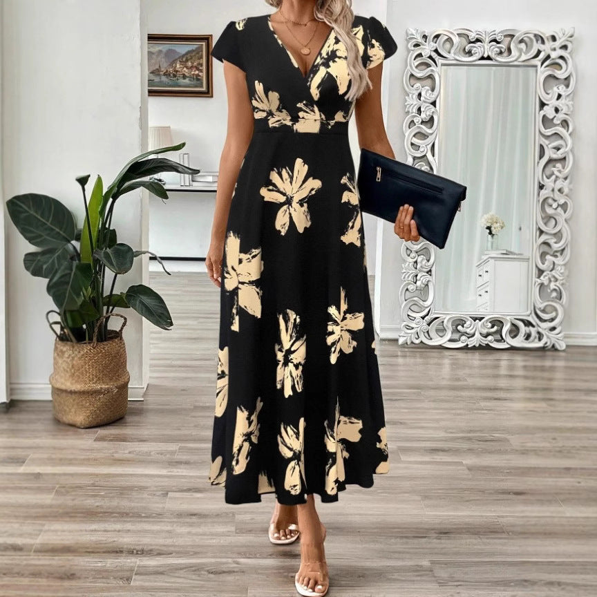 Dame Maxikjole i elegant indpakningsstil med blomsteragtige accenter Stilla