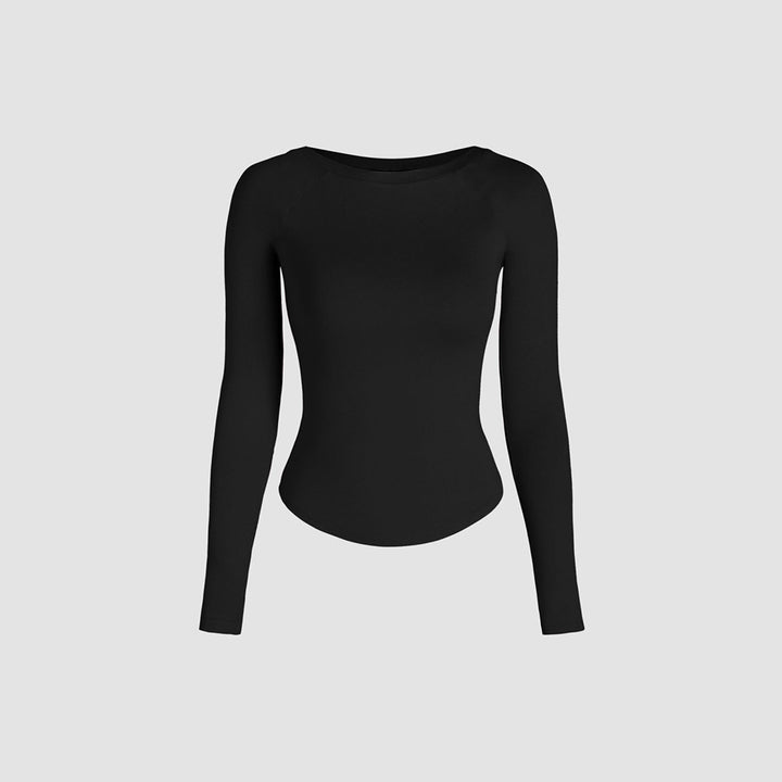 Dame langærmet skjorte med en figurvenlig pasform og elegant rund halsudskæring Stilla