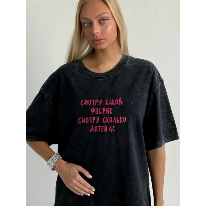 Dame oversized T-shirt med unikt logo Stilla