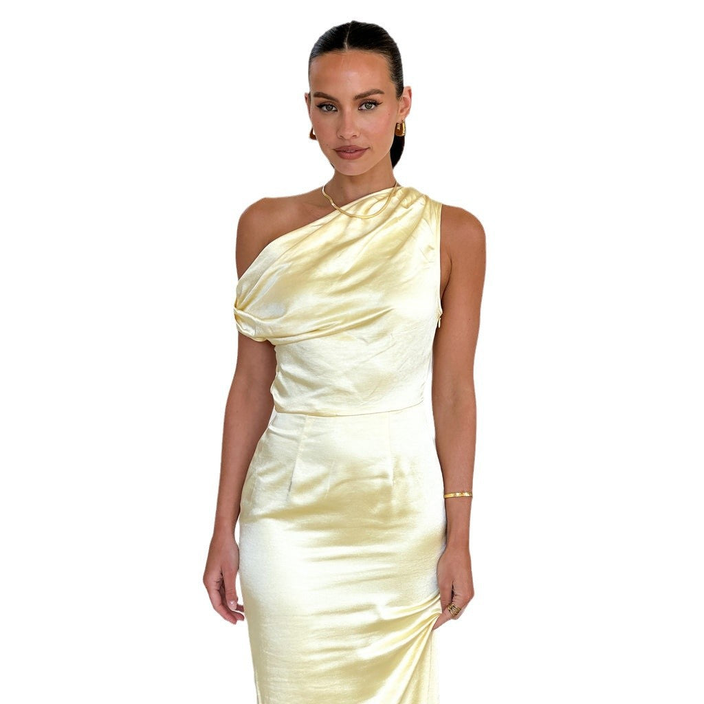 Dame Maxikjole med asymmetrisk snit og elegant overdel Stilla