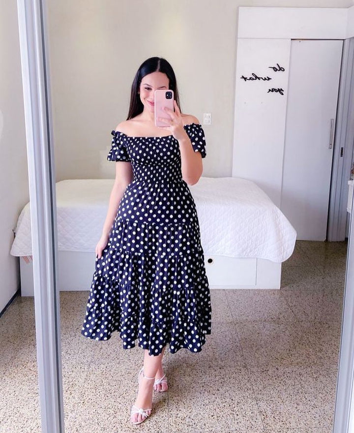 Dame sommerkjole med off-shoulder design Stilla