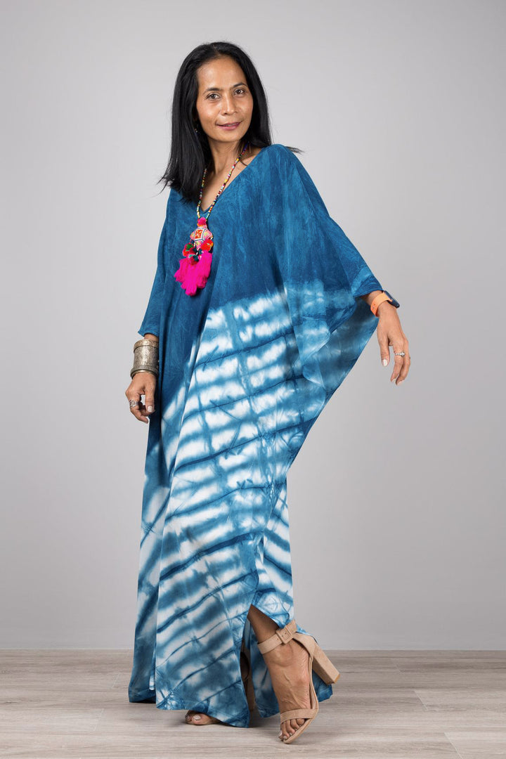 Dame Kaftan med kunstnerisk batikdesign og generøs pasform Stilla