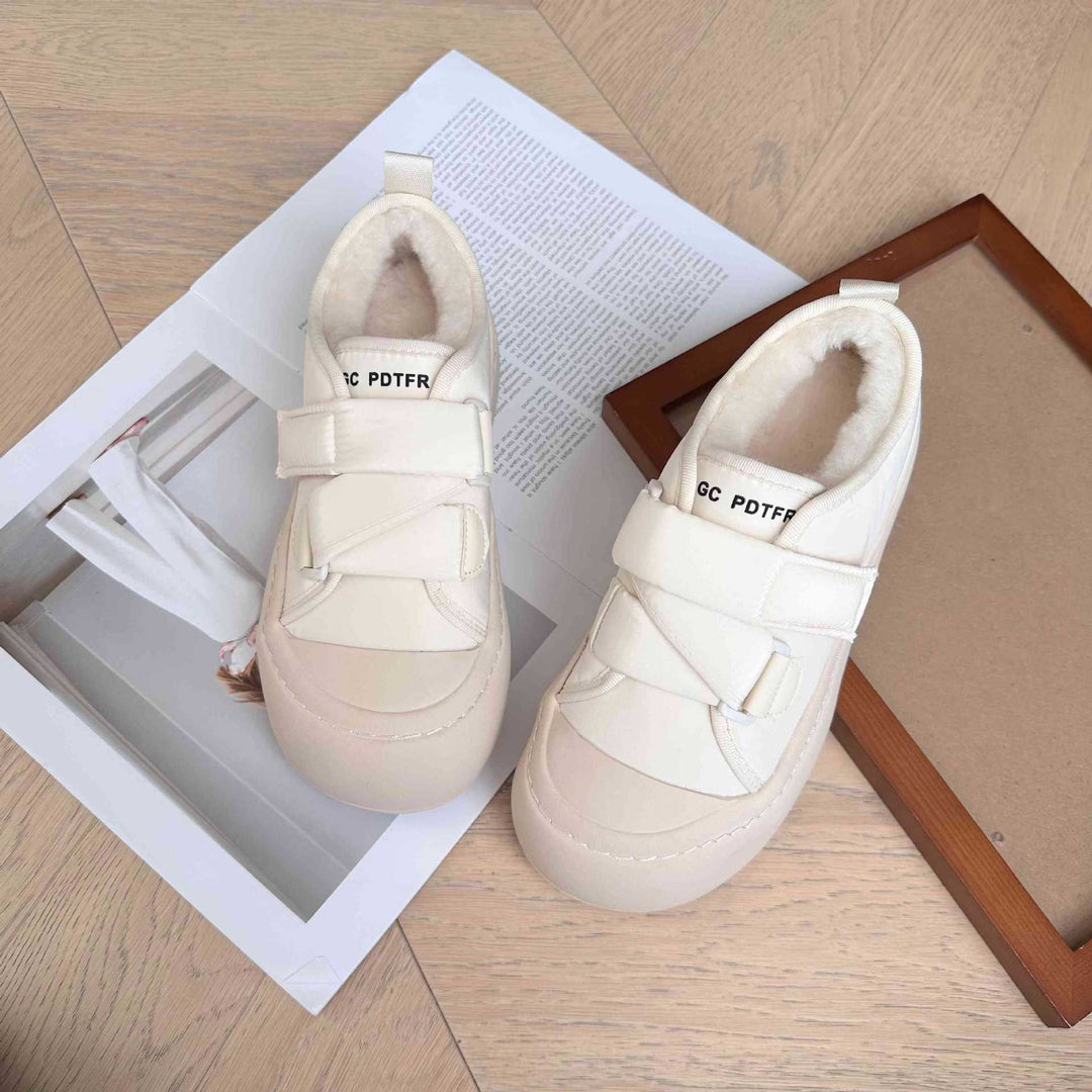 Dame Komfortable Sneakers med blødt indlæg og praktisk velcro Stilla