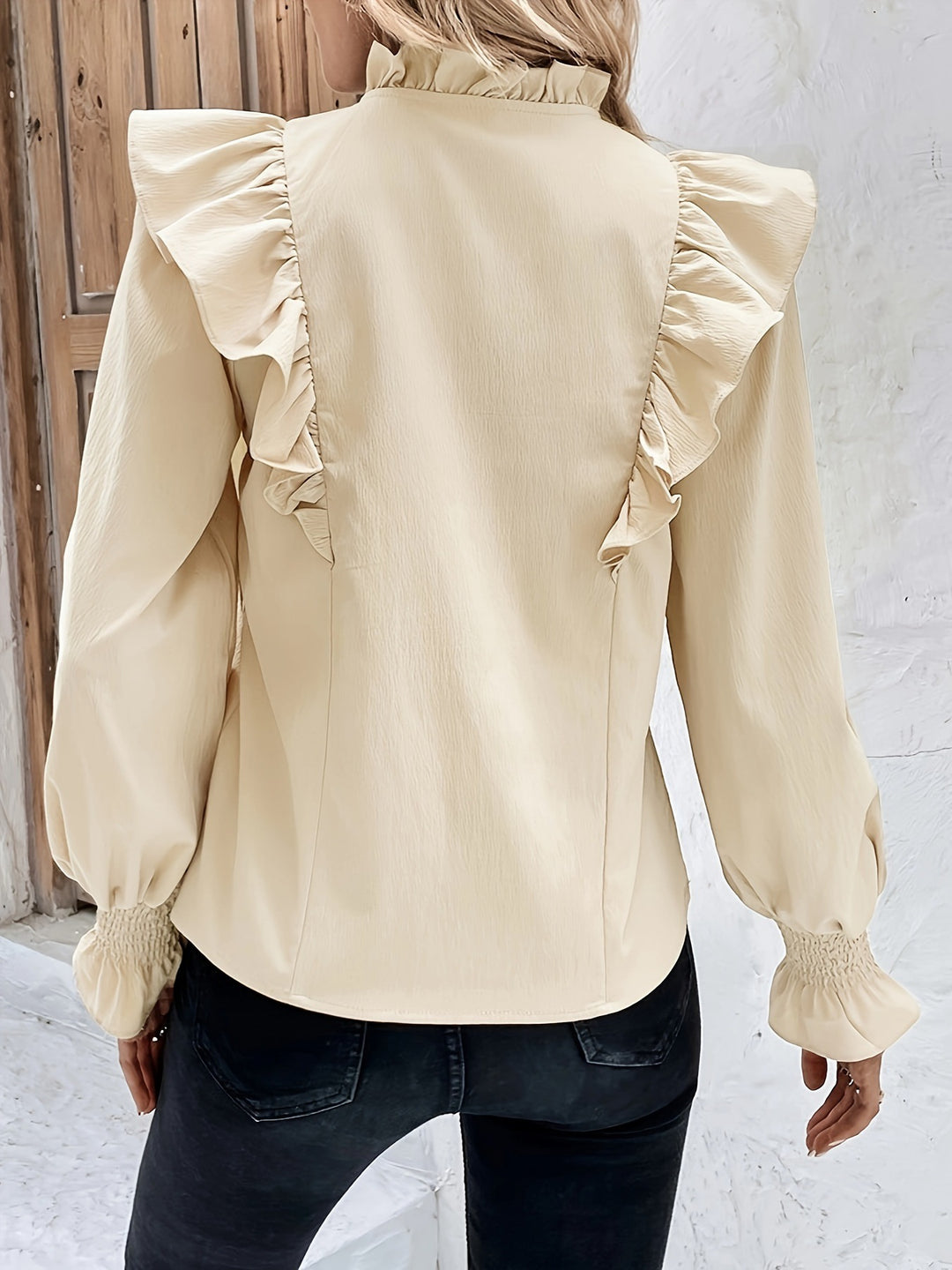 Dame bluse med ruches og let pasform Stilla