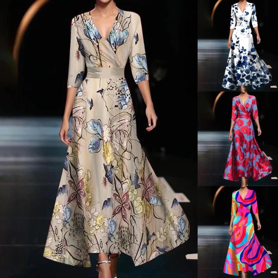 Dame Maxikjole med elegant floral design og dyb V-udskæring Stilla
