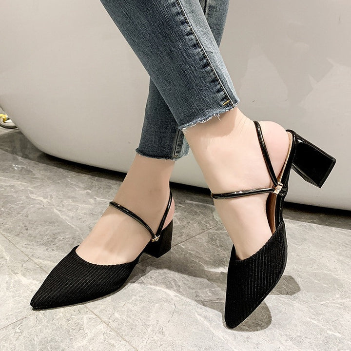 Dame Slingback Pumps med elegant spids design og moderne blokhæl Stilla