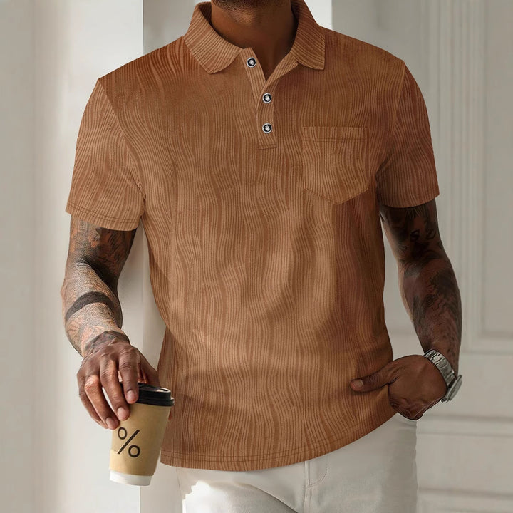 Herrer casual polo-shirt med struktureret design og praktisk brystlomme Stilla