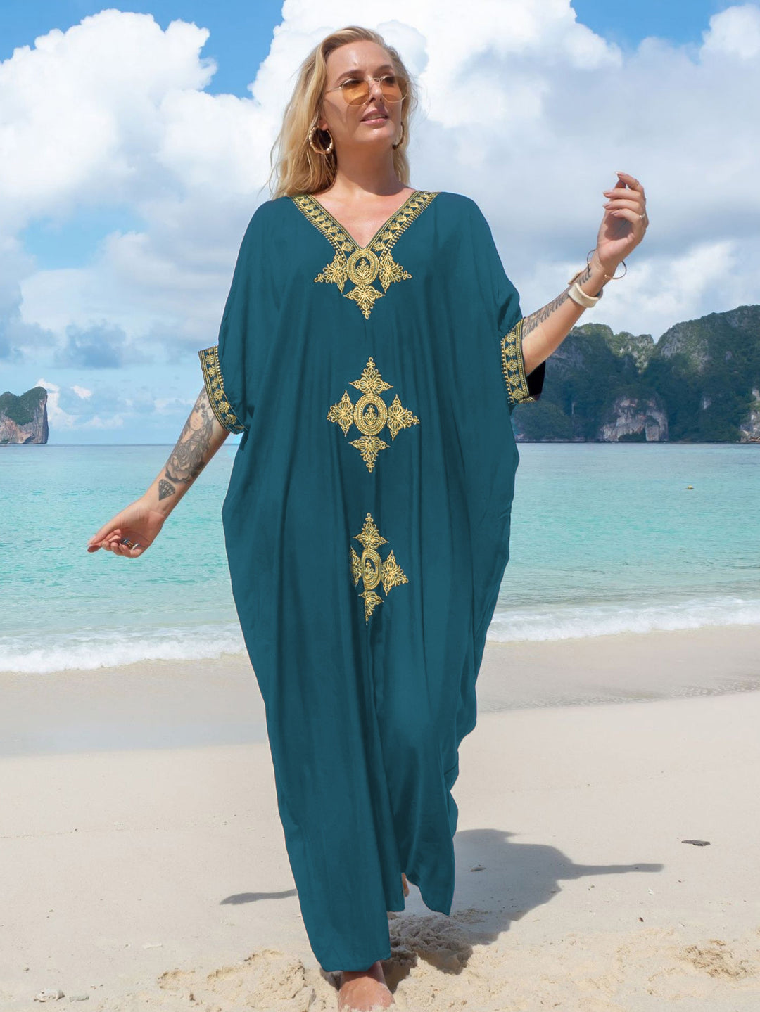 Dame Maxi-Kaftan med kunstnerisk broderi og elegant V-udskæring Stilla