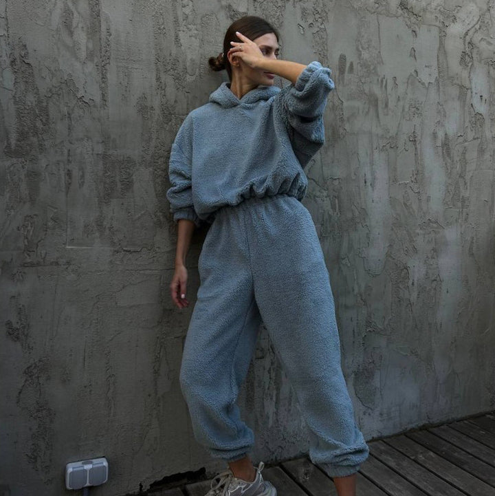 Kvinders fleece lounge wear sæt med elastisk talje og høj krave