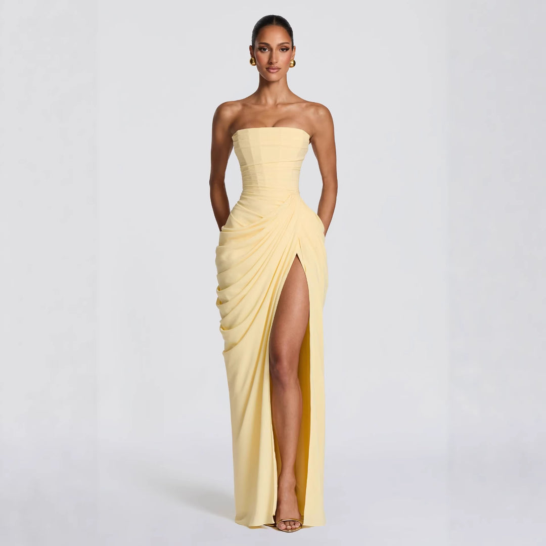 Dame Elegant aften kjole med off-shoulder-design og flydende kappe Skovae