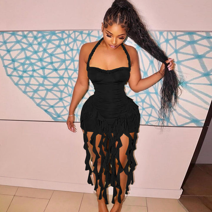 Dame minikjole med ruffle detaljer og skulderfri design Stilla