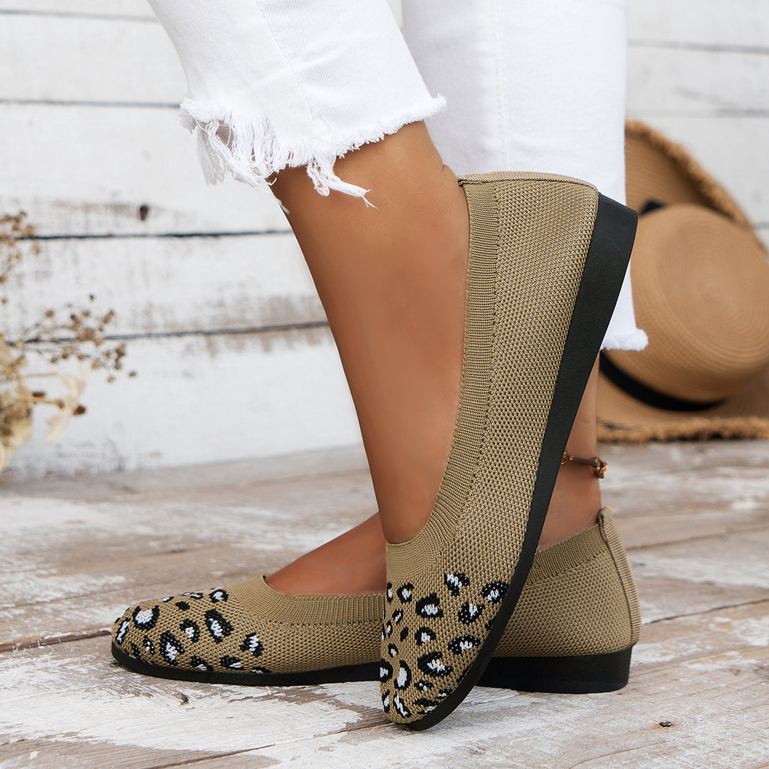 Dame ballerinas med fleksibelt strikkemateriale og moderne leopardmønster Stilla