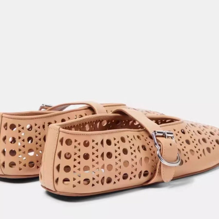 Femme Cut-Out Ballerinas med justerbar spænde Stilla