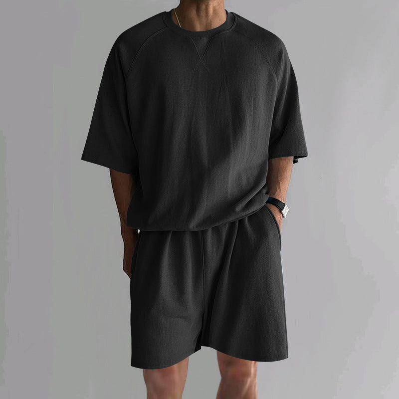 Herrer afslappet sportoutfit med løs pasform og åndbart materiale Stilla